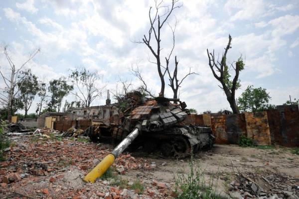 A destroyed tank in the village of Novoselivka, outside Chernigiv. AFP