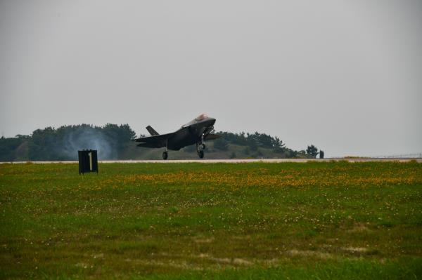 On July 5, United States Air Force F-35 aircraft from Eielson Air Force ba<em></em>se, Alaska arrive in the Republic of Korea to co<em></em>nduct flight operations alo<em></em>ngside their ROK Air Force counterparts. (United States Air Force)
