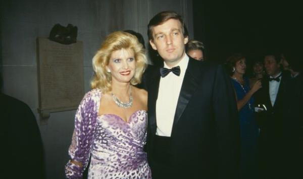 Do<em></em>nald Trump with his first wife, Ivana