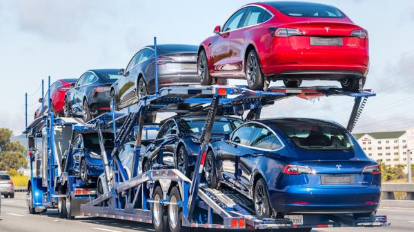 由于后视镜线路故障，特斯拉召回47.5万辆Model 3和S轿车