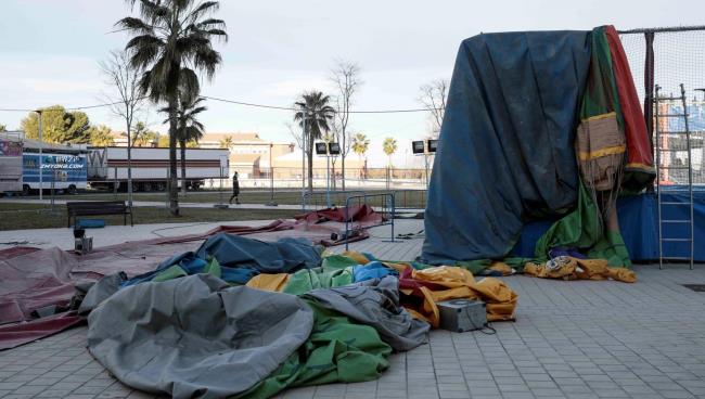 西班牙:大风掀翻了充气城堡，一名8岁女孩死亡