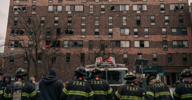 纽约布朗克斯区一栋大楼失火，至少19人遇难