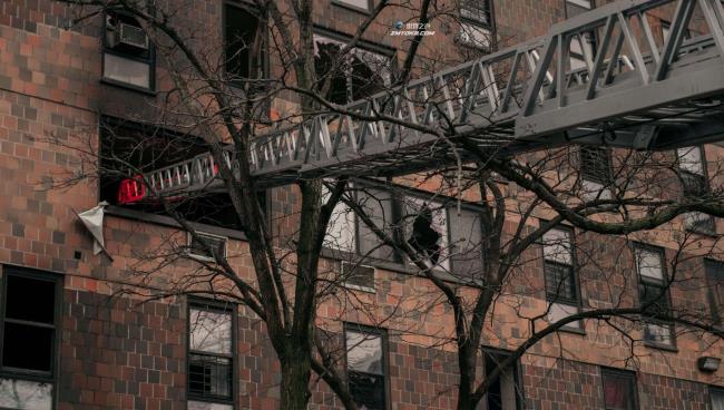 纽约布朗克斯公寓大楼发生火灾，19人死亡，其中包括9名儿童