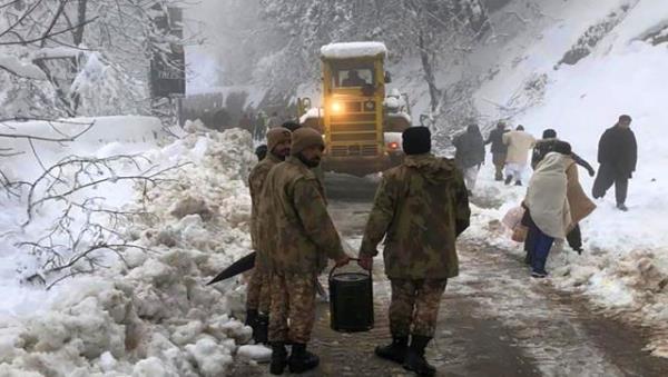 Pakistan snowstorm Why locals are angry with  govt after blizzard claims at 22 lives