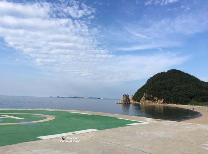 An image of a heliport on the island, wher<em></em>e the co<em></em>ntestants are transported via helicopter to a nearby luxurious hotel offering delicious food and spa treatment, called “Paradise” island on the show. (Incheon Tourism Organization)