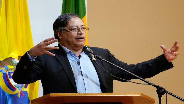 哥伦比亚史上首位左派总统古斯塔沃·彼得罗宣誓就职