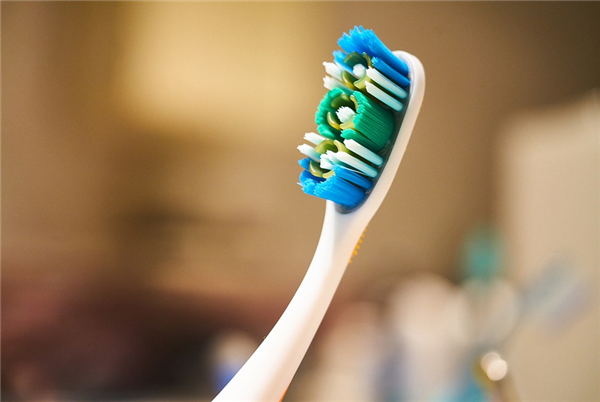 还敢用吗？电动儿童牙刷不合格率达50% 或导致性早熟